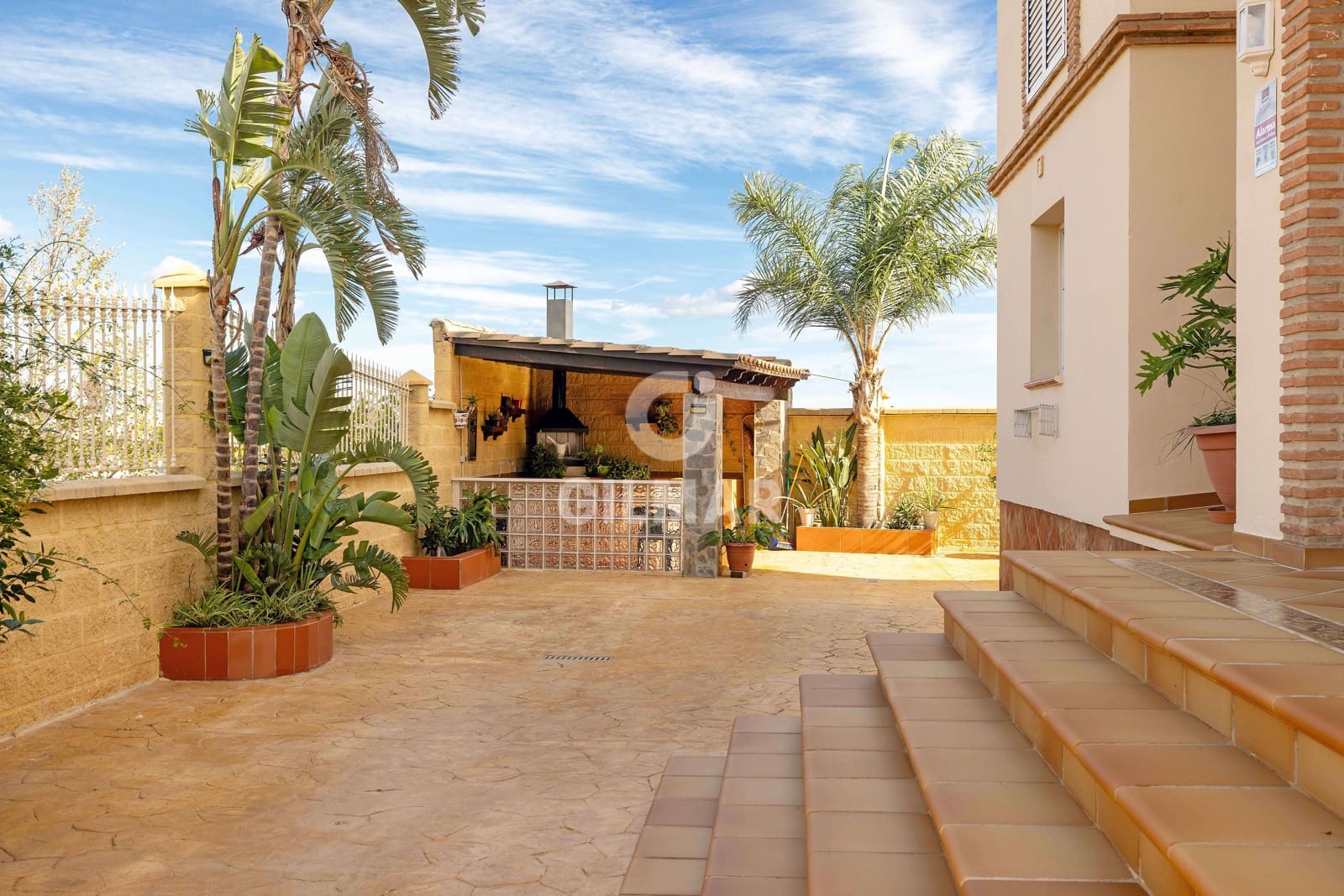 5 slaapkamer Villa te koop in Torrequebrada met zwembad - € 1.250.000 (Ref: 9659777)