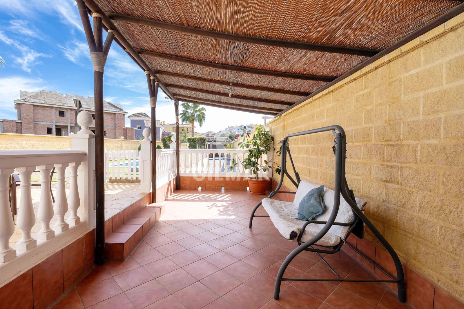 5 slaapkamer Villa te koop in Torrequebrada met zwembad - € 1.250.000 (Ref: 9659777)