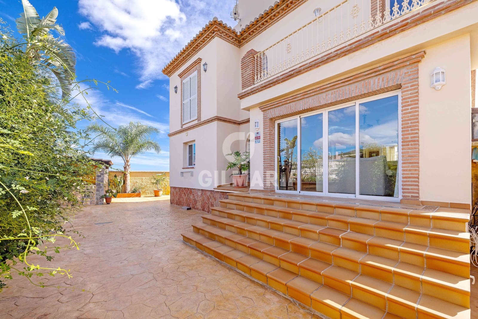 5 slaapkamer Villa te koop in Torrequebrada met zwembad - € 1.250.000 (Ref: 9659777)