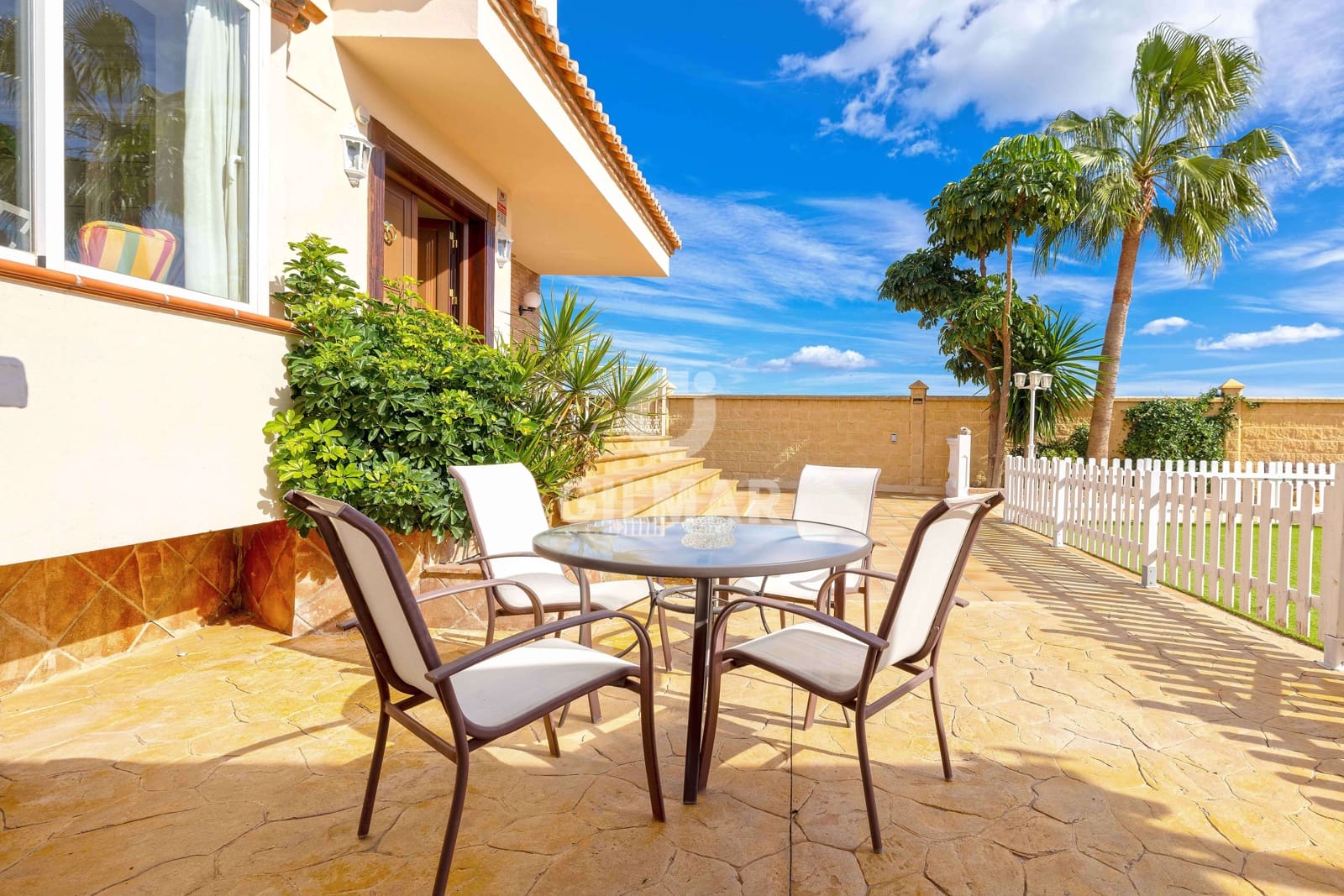 5 slaapkamer Villa te koop in Torrequebrada met zwembad - € 1.250.000 (Ref: 9659777)