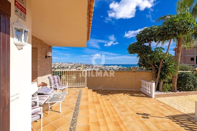 5 slaapkamer Villa te koop in Torrequebrada, Benalmádena met zwembad - € 1.250.000 (Ref: 9659777)