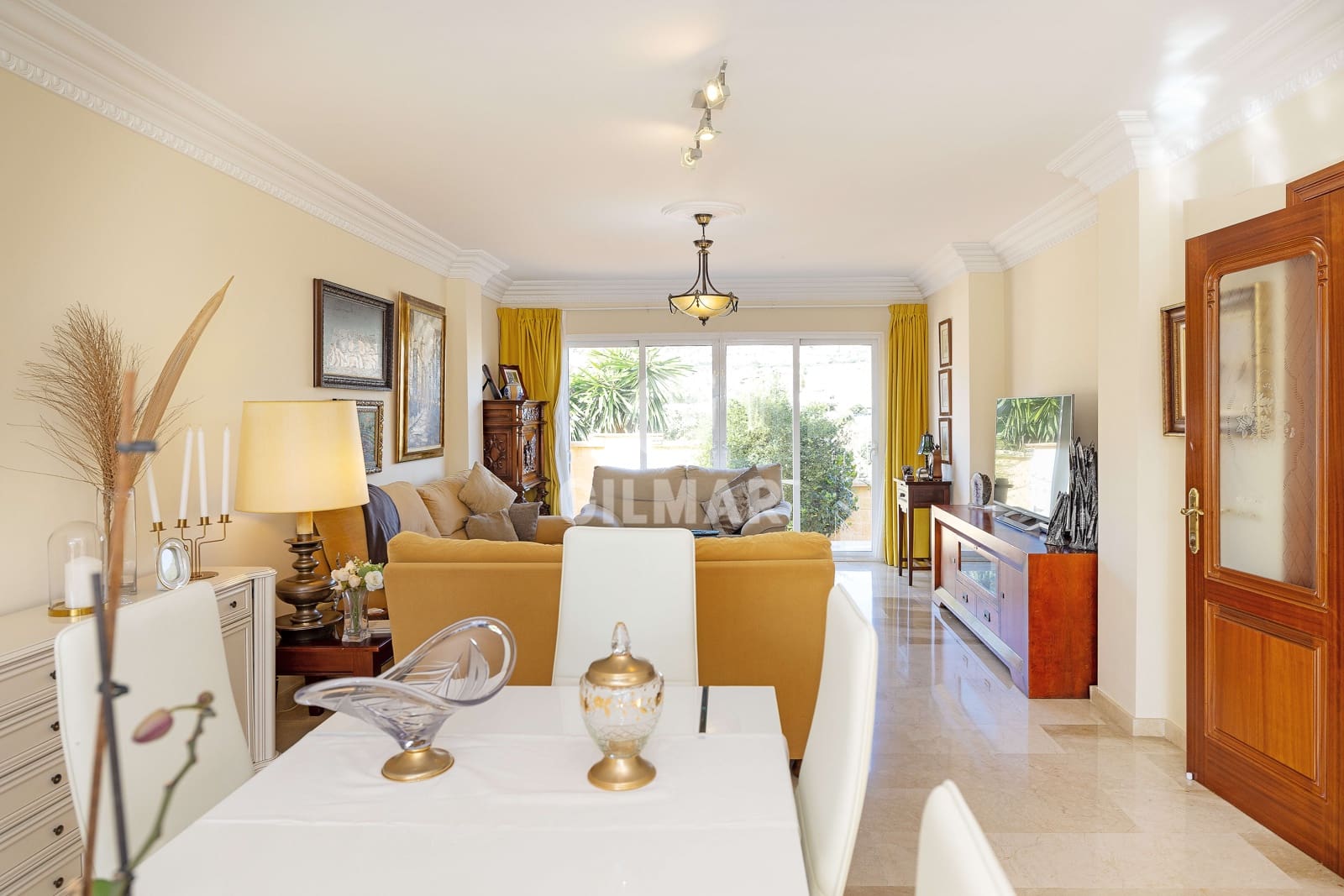 5 slaapkamer Villa te koop in Torrequebrada met zwembad - € 1.250.000 (Ref: 9659777)