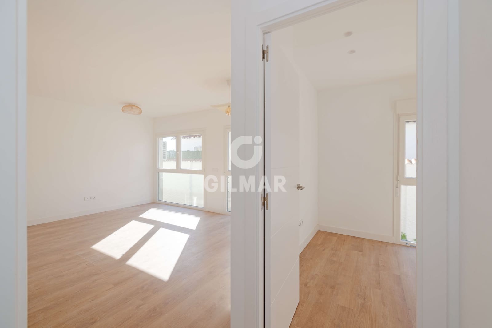 1 sypialnia Mieszkanie na sprzedaż w Torremolinos z basenem garażem - 299 000 € (Ref: 9659779)