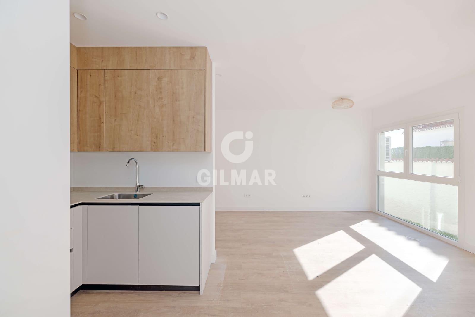 1 sypialnia Mieszkanie na sprzedaż w Torremolinos z basenem garażem - 299 000 € (Ref: 9659779)