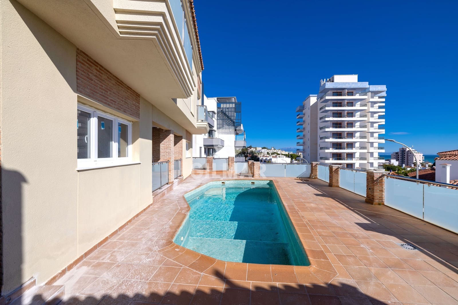 1 sypialnia Mieszkanie na sprzedaż w Torremolinos z basenem garażem - 299 000 € (Ref: 9659779)