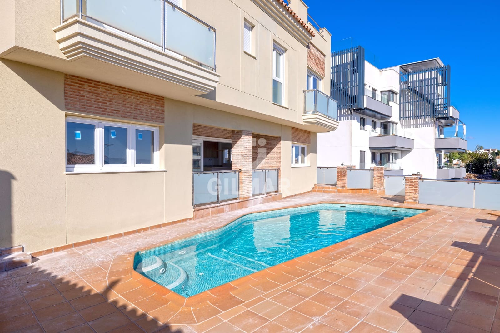 1 sypialnia Mieszkanie na sprzedaż w Torremolinos z basenem garażem - 299 000 € (Ref: 9659779)