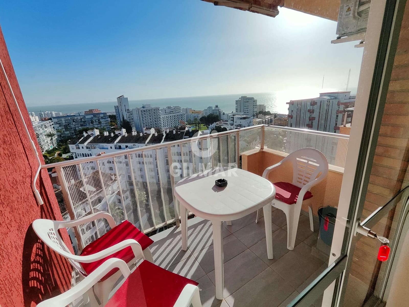 Studio na sprzedaż w Benalmadena Costa z basenem - 255 000 € (Ref: 9659784)