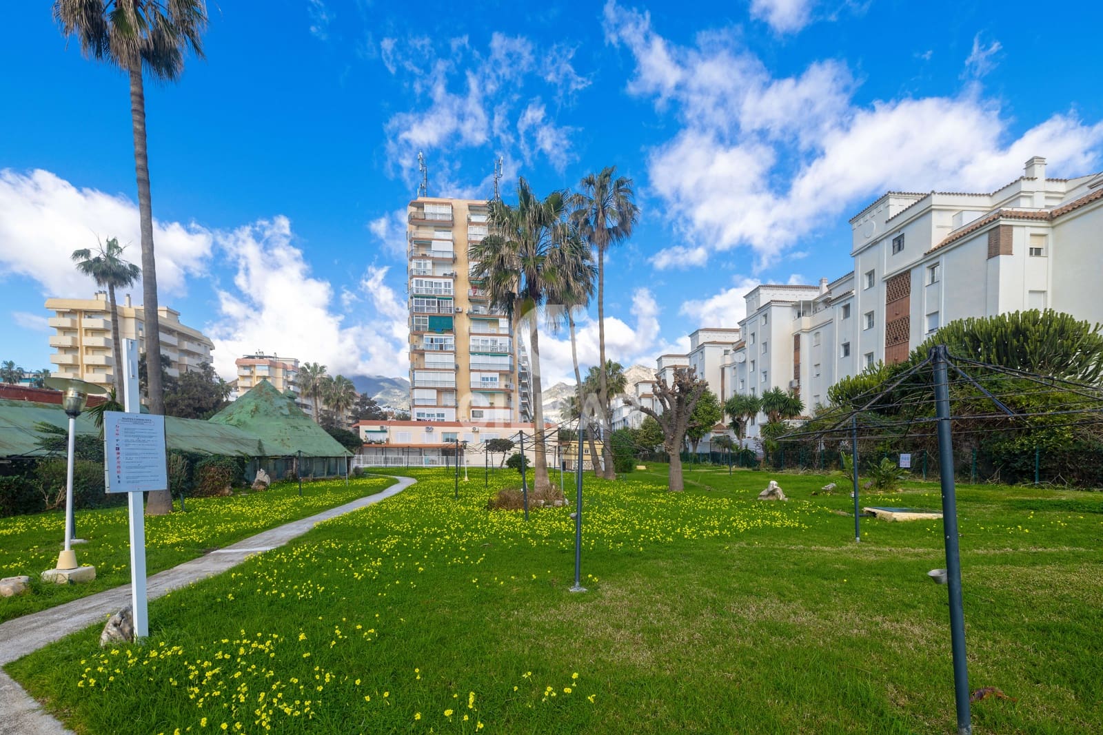 Studio na sprzedaż w Benalmadena Costa z basenem garażem - 176 500 € (Ref: 9659788)