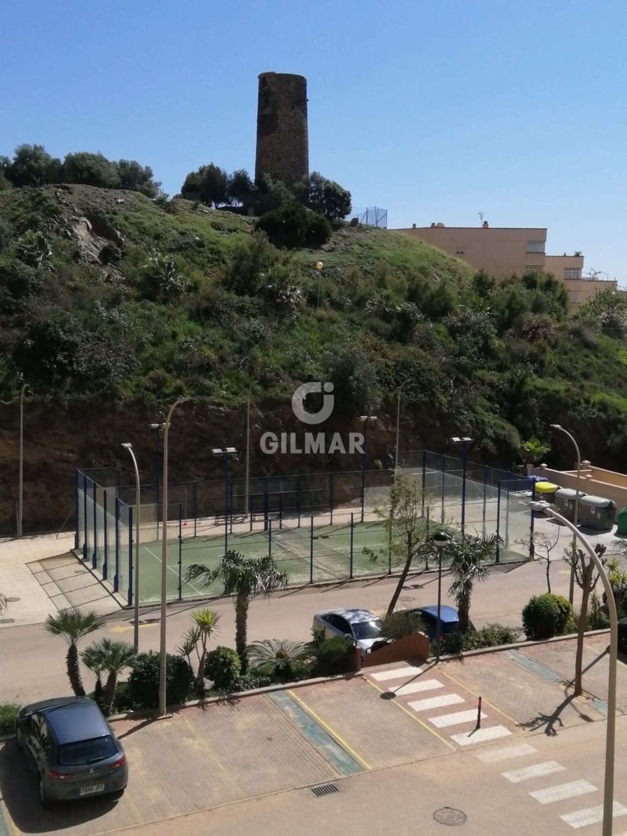 2 slaapkamer Flat te koop in Torrequebrada met zwembad garage - € 345.000 (Ref: 9659790)