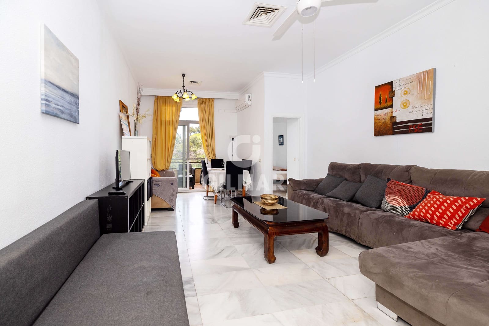 2 slaapkamer Flat te koop in Torrequebrada met zwembad garage - € 345.000 (Ref: 9659790)