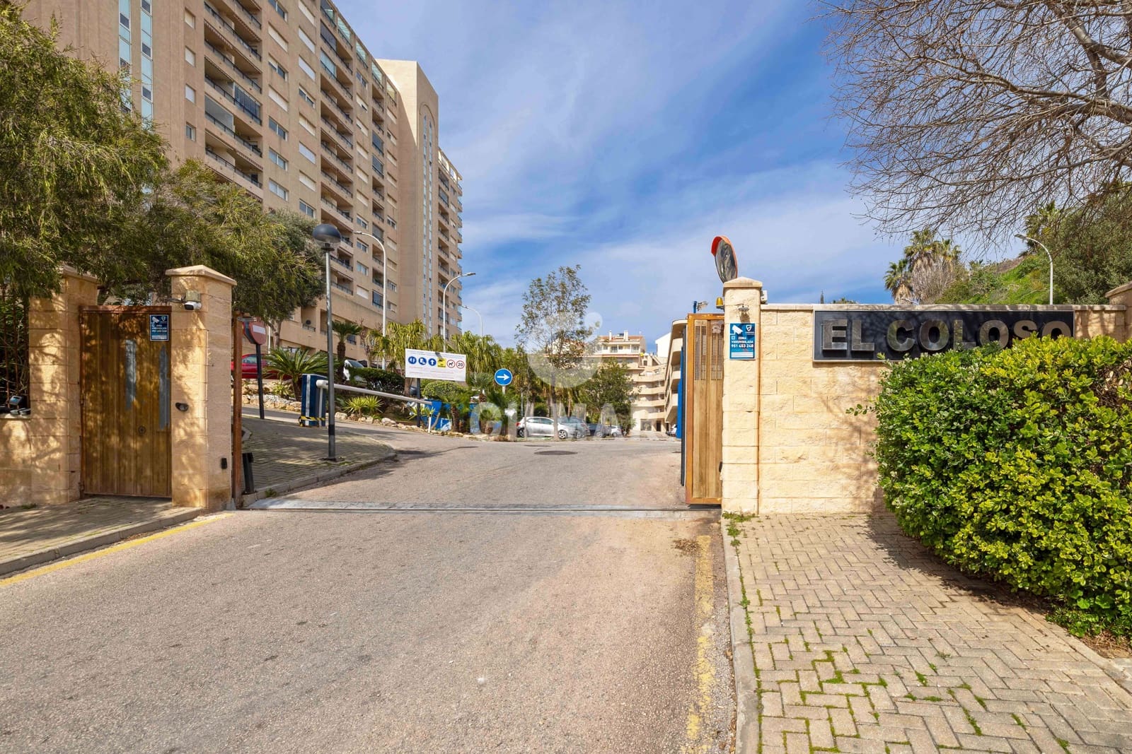 2 slaapkamer Flat te koop in Torrequebrada met zwembad garage - € 345.000 (Ref: 9659790)