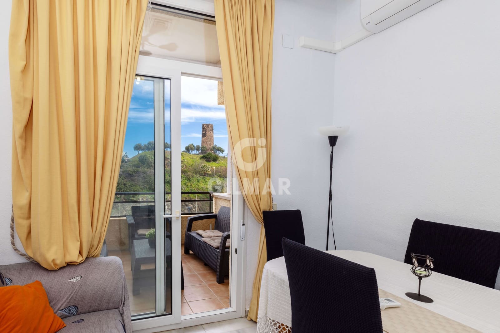 2 slaapkamer Flat te koop in Torrequebrada met zwembad garage - € 345.000 (Ref: 9659790)