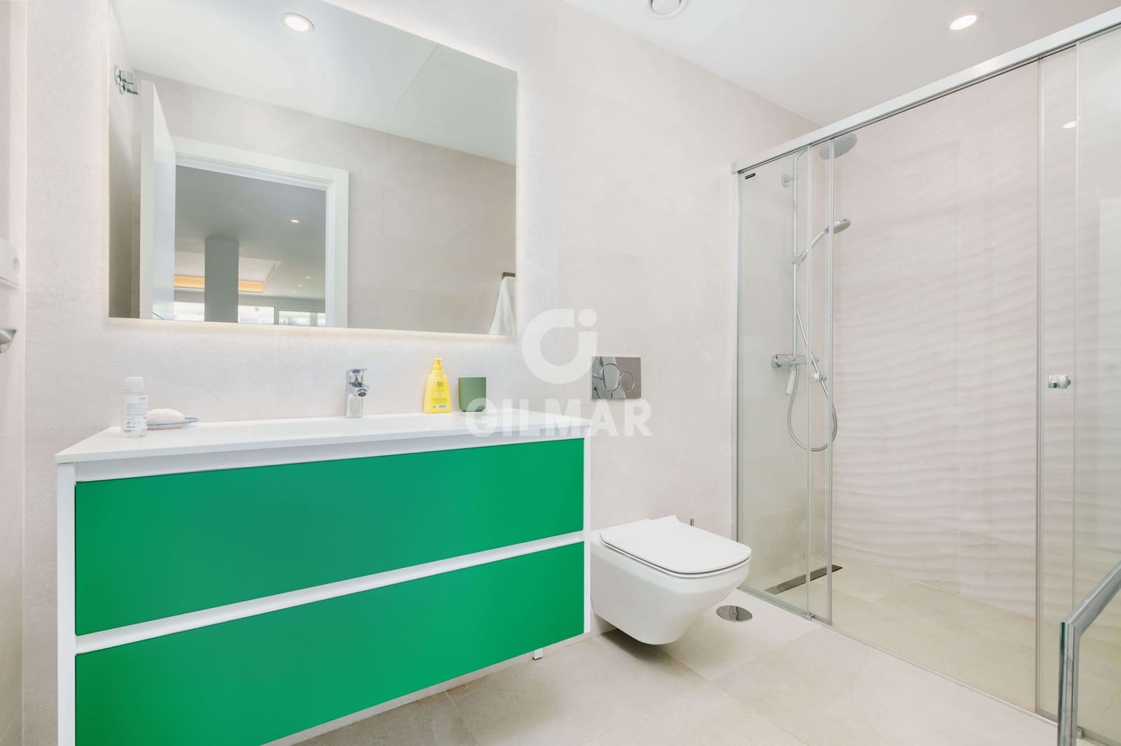 2 bedroom Flat for sale in Benalmadena Costa with pool garage - € 1,100,000 (Ref: 9659792)