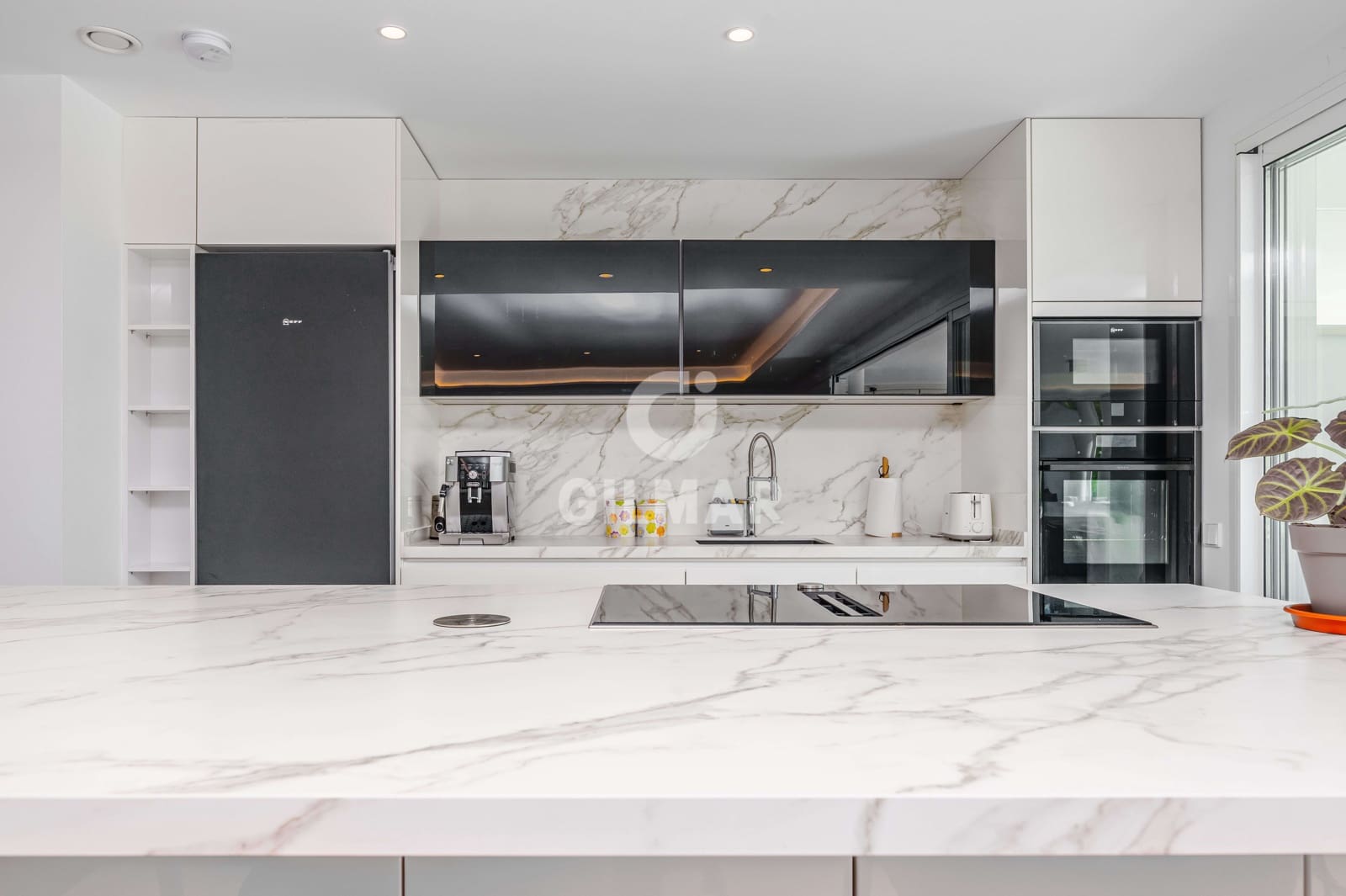 2 bedroom Flat for sale in Benalmadena Costa with pool garage - € 1,100,000 (Ref: 9659792)