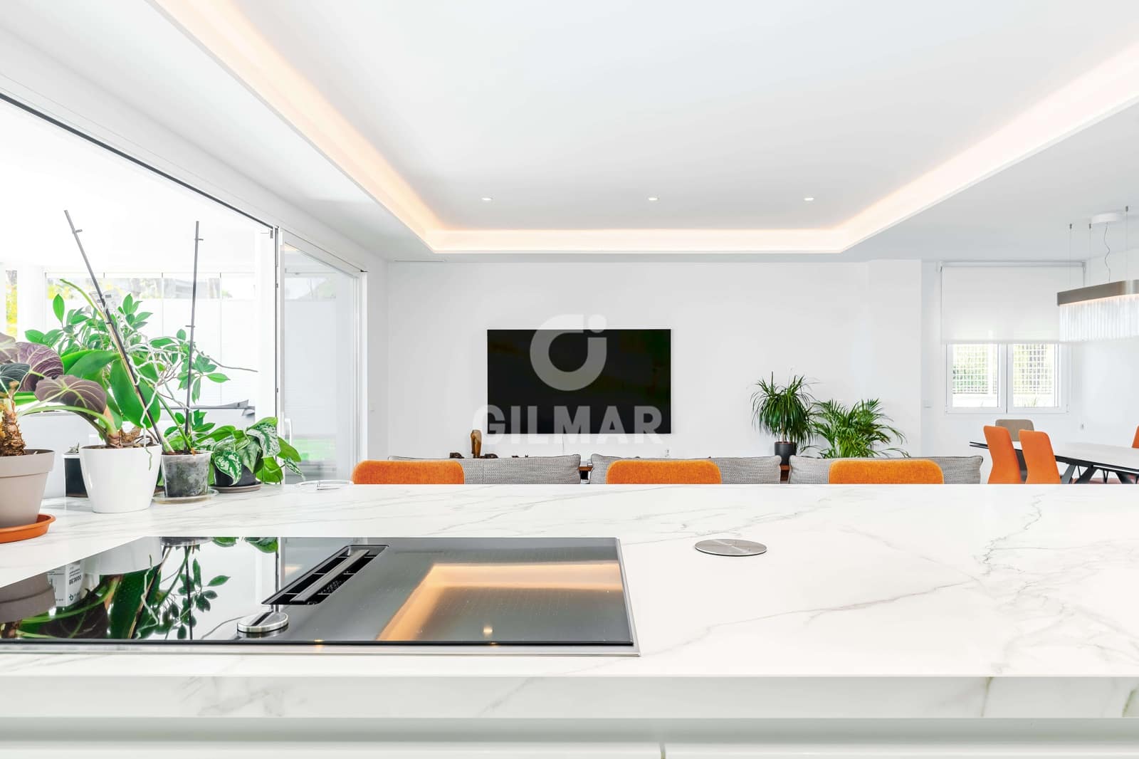 2 bedroom Flat for sale in Benalmadena Costa with pool garage - € 1,100,000 (Ref: 9659792)