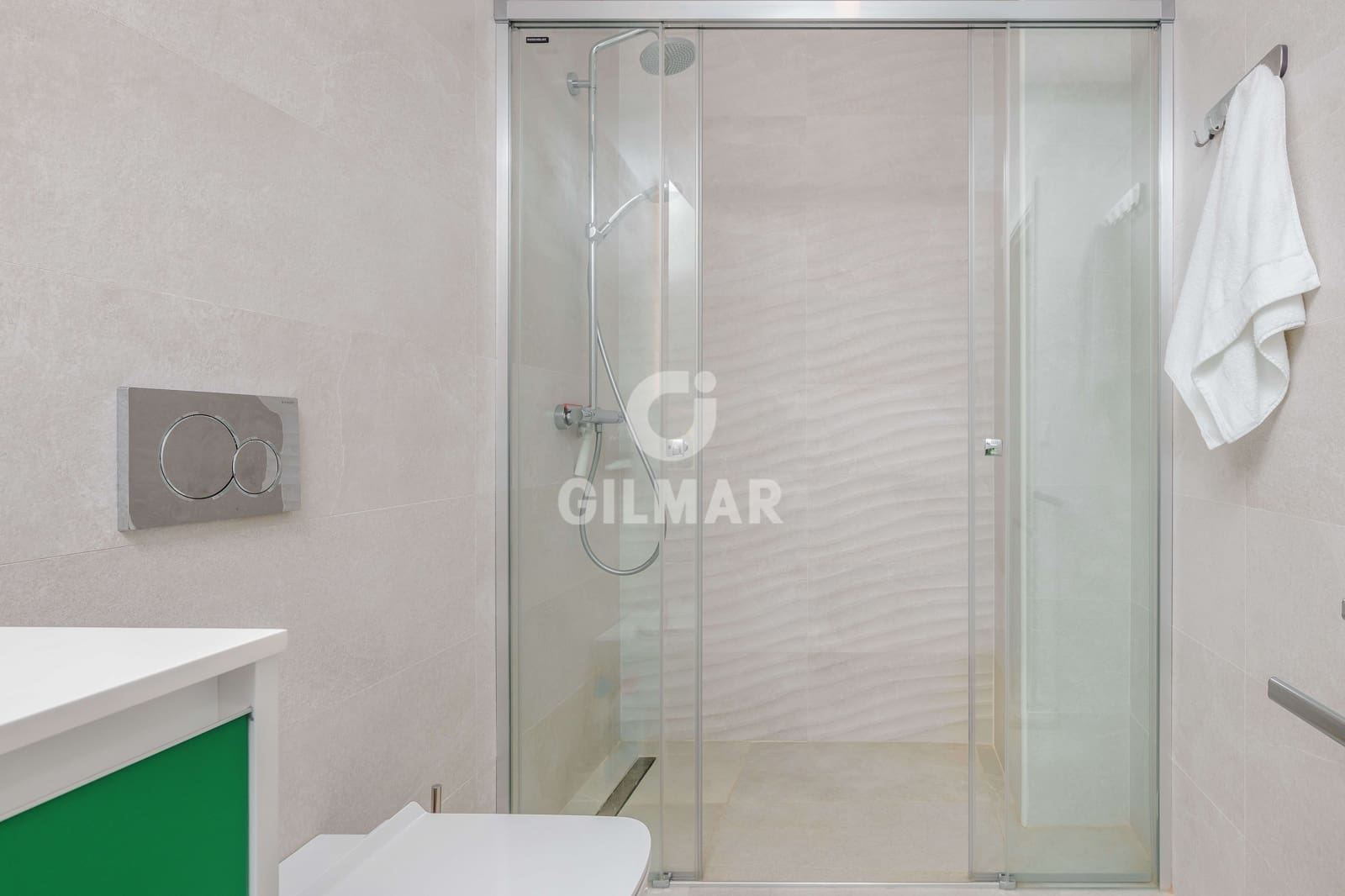 2 bedroom Flat for sale in Benalmadena Costa with pool garage - € 1,100,000 (Ref: 9659792)