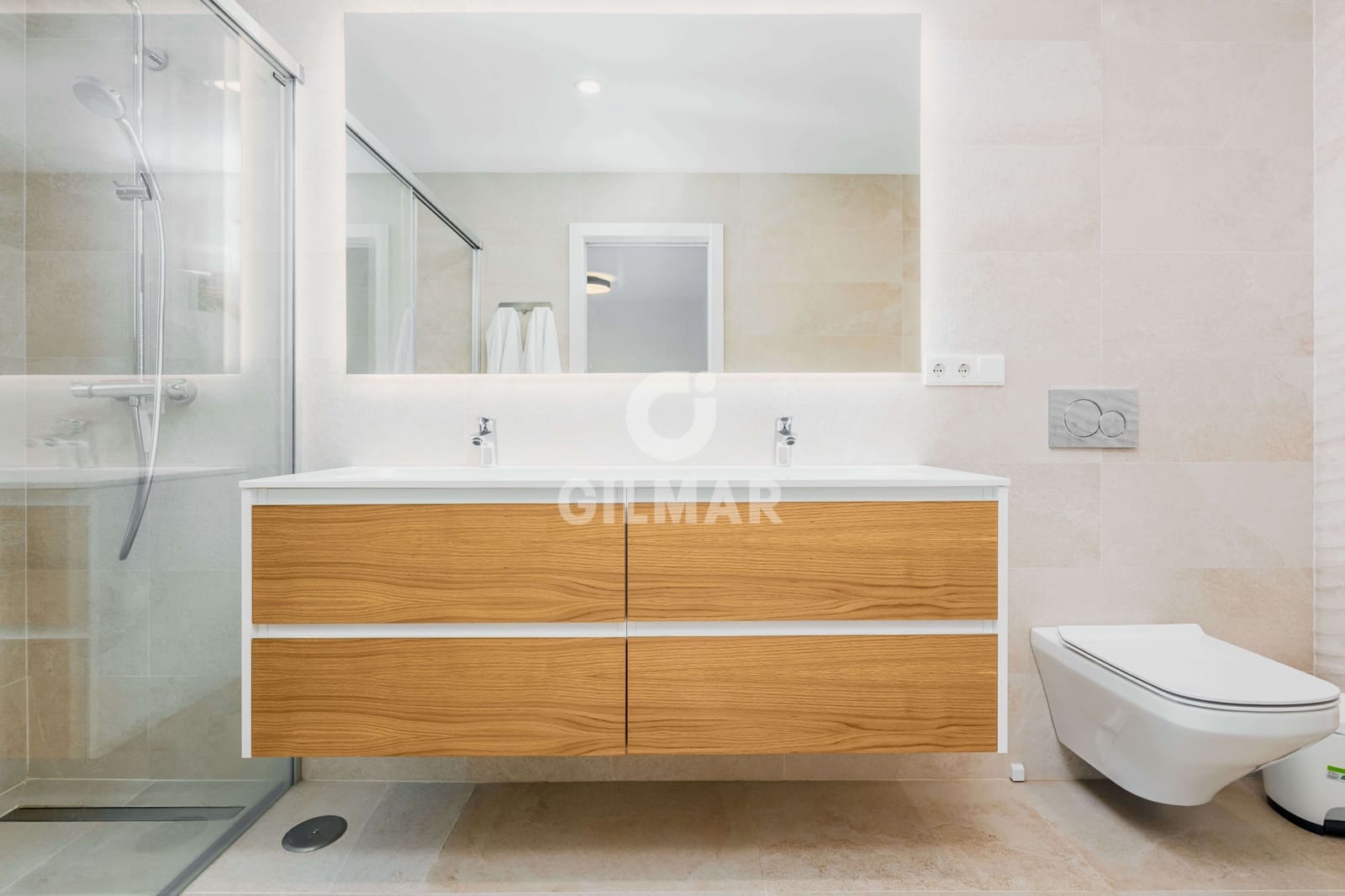 2 bedroom Flat for sale in Benalmadena Costa with pool garage - € 1,100,000 (Ref: 9659792)