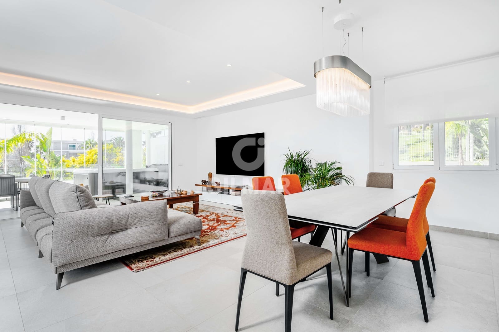 2 bedroom Flat for sale in Benalmadena Costa with pool garage - € 1,100,000 (Ref: 9659792)