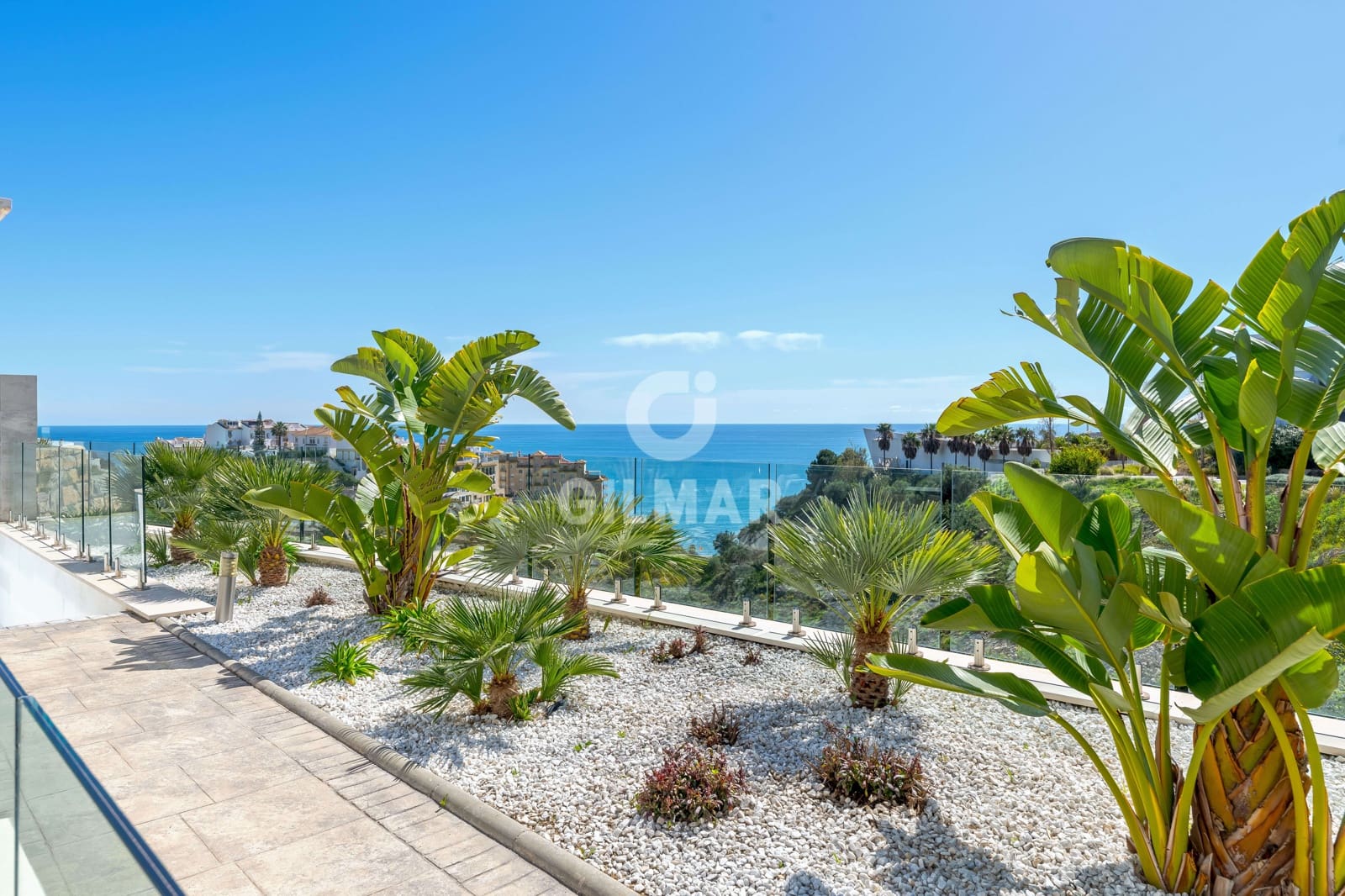 2 bedroom Flat for sale in Benalmadena Costa with pool garage - € 1,100,000 (Ref: 9659792)