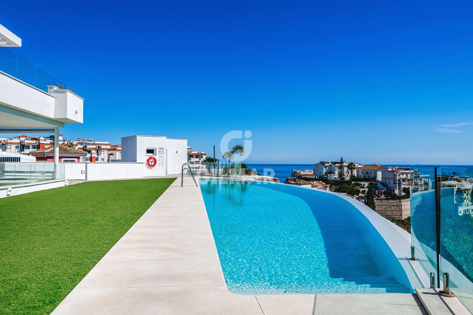 2 bedroom Flat for sale in Benalmadena Costa with pool garage - € 1,100,000 (Ref: 9659792)