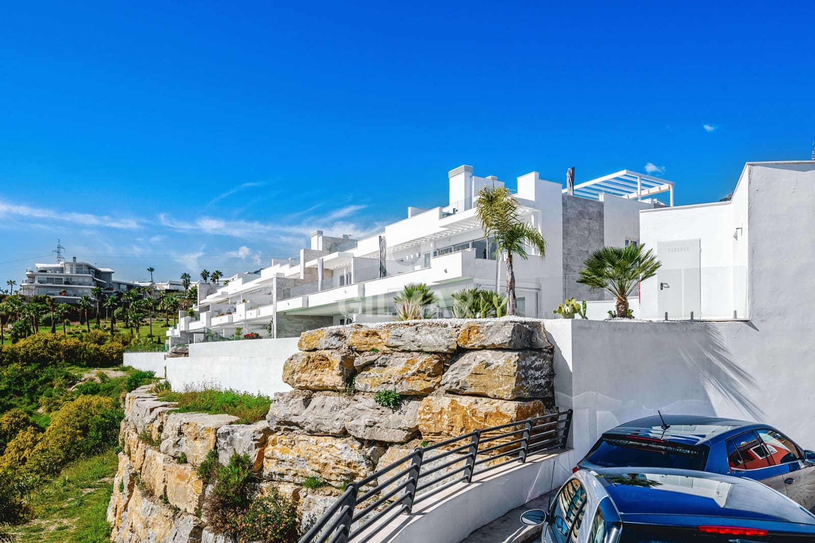 2 bedroom Flat for sale in Benalmadena Costa with pool garage - € 1,100,000 (Ref: 9659792)