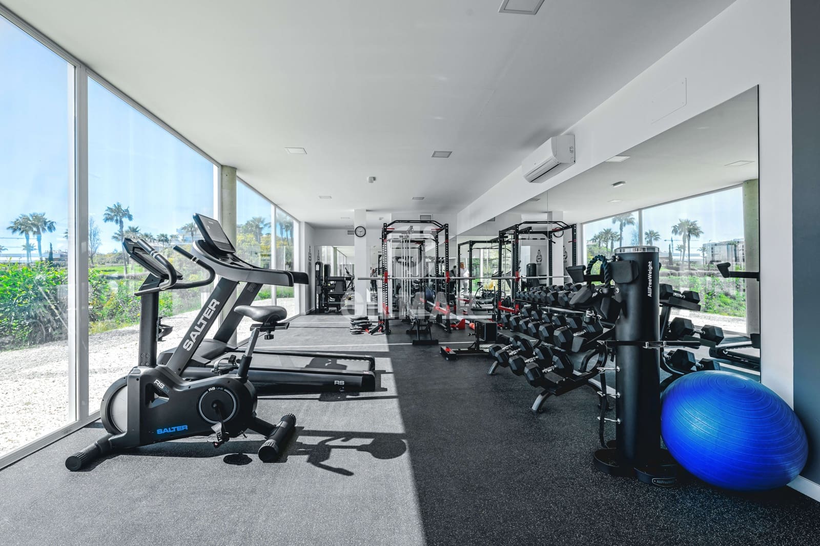 2 bedroom Flat for sale in Benalmadena Costa with pool garage - € 1,100,000 (Ref: 9659792)