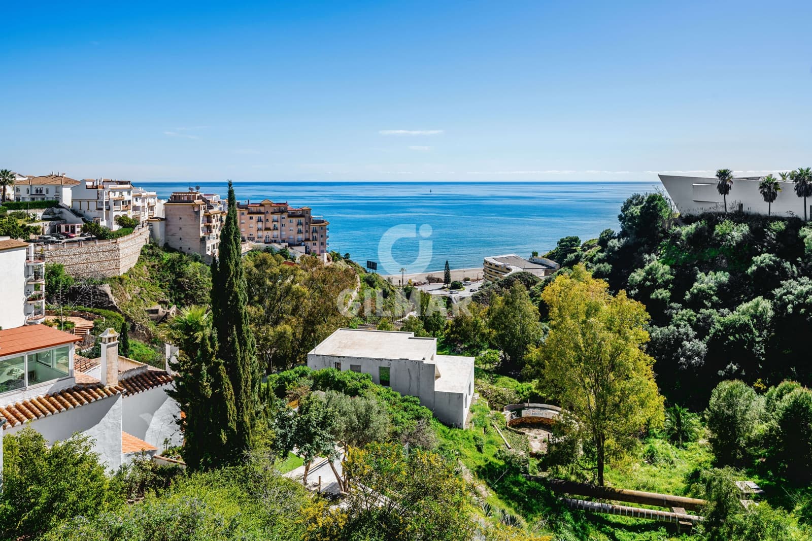 2 bedroom Flat for sale in Benalmadena Costa with pool garage - € 1,100,000 (Ref: 9659792)