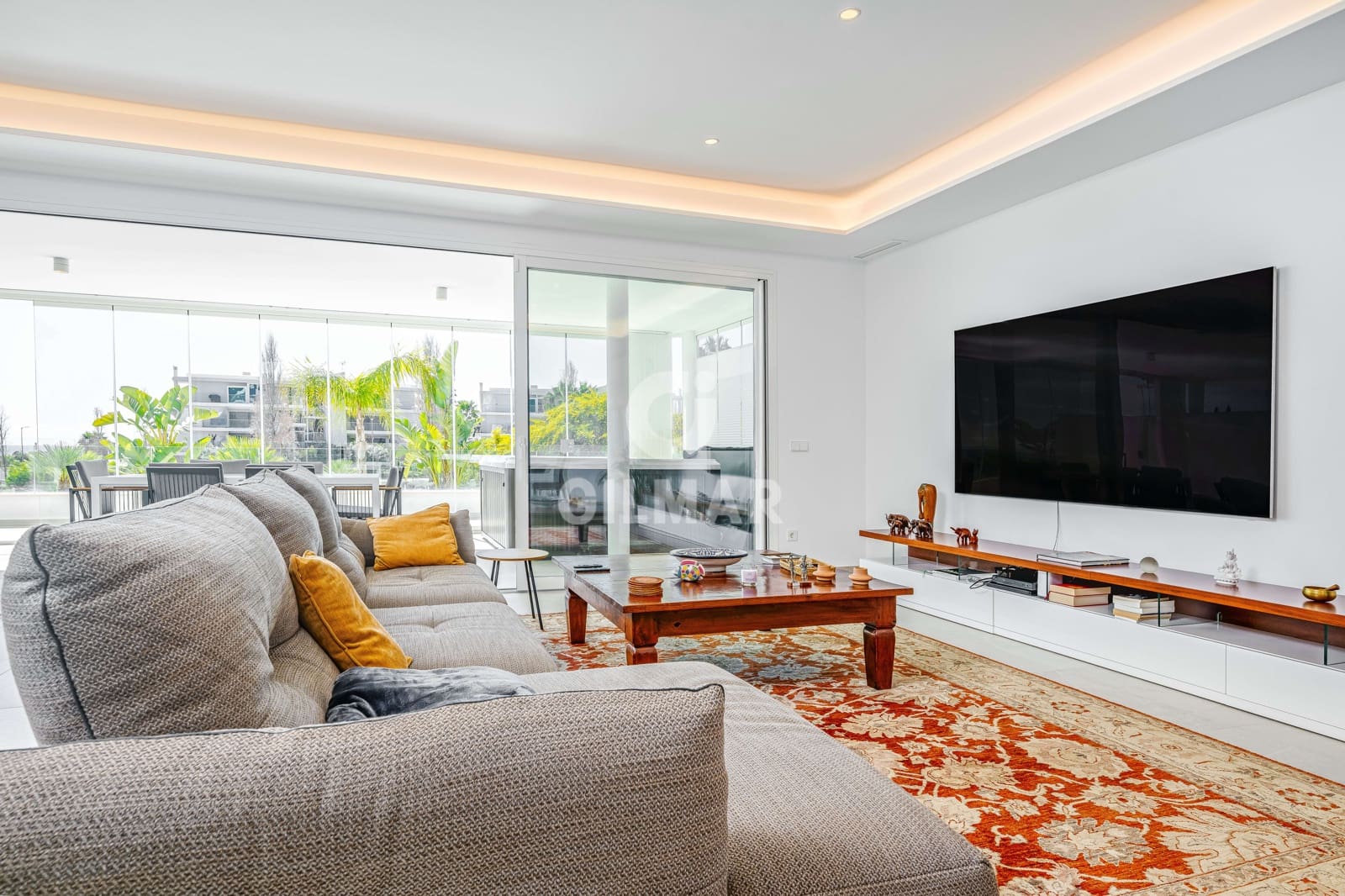 2 bedroom Flat for sale in Benalmadena Costa with pool garage - € 1,100,000 (Ref: 9659792)