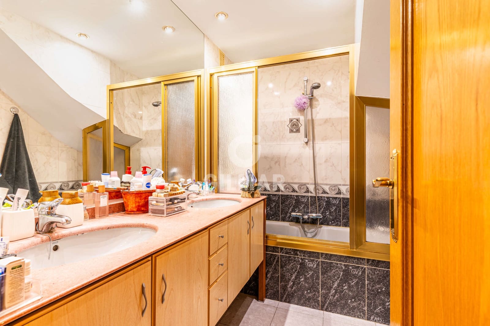 4 soveværelse Lejlighed til salg i Majadahonda med swimmingpool garage - € 950.000 (Ref: 9667104)