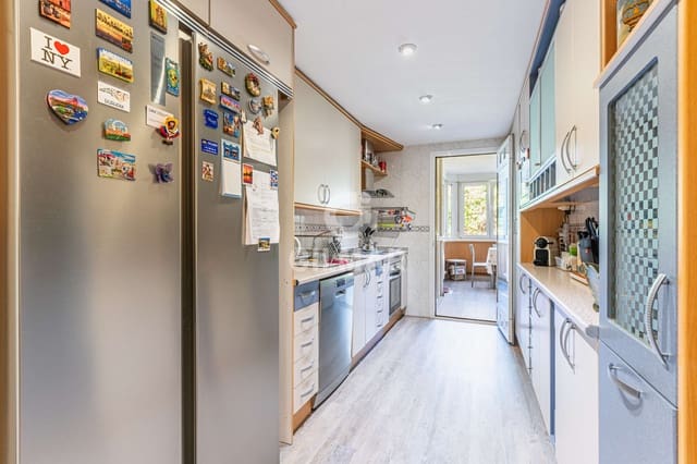 4 soveværelse Lejlighed til salg i Majadahonda med swimmingpool garage - € 950.000 (Ref: 9667104)