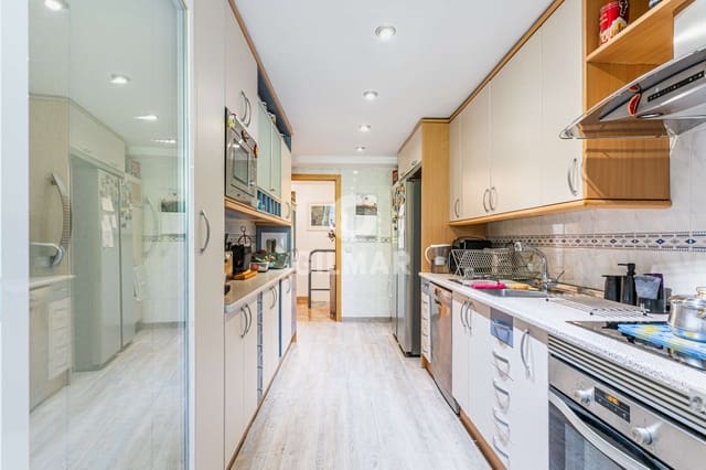 4 soveværelse Lejlighed til salg i Majadahonda med swimmingpool garage - € 950.000 (Ref: 9667104)