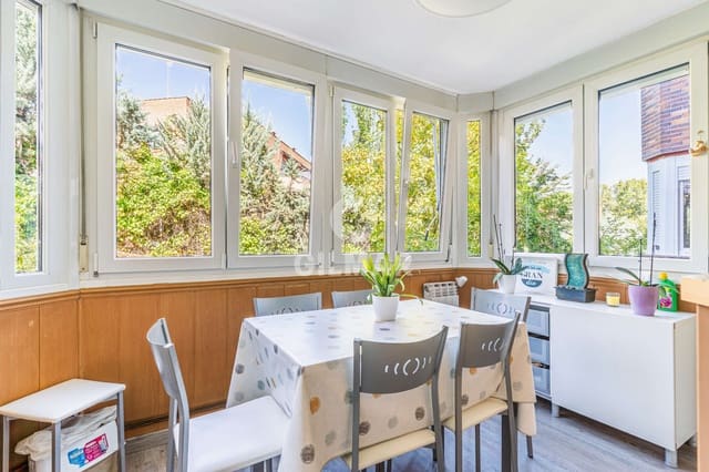 4 soveværelse Lejlighed til salg i Majadahonda med swimmingpool garage - € 950.000 (Ref: 9667104)