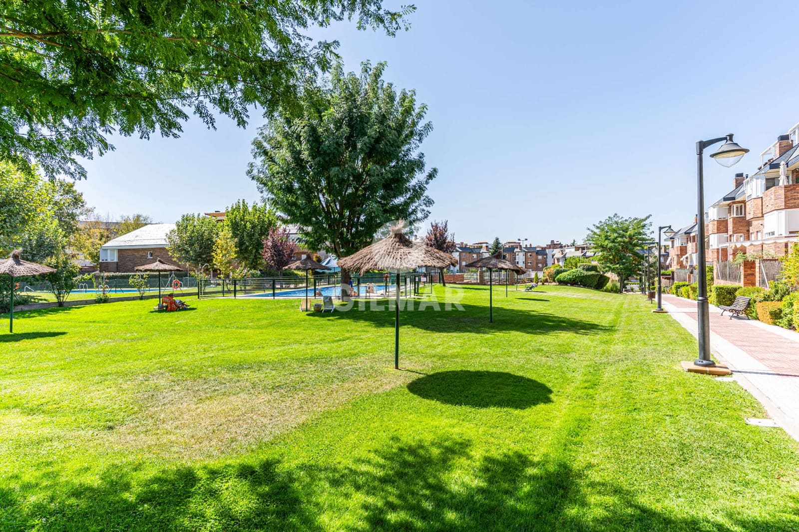 4 soveværelse Lejlighed til salg i Majadahonda med swimmingpool garage - € 950.000 (Ref: 9667104)