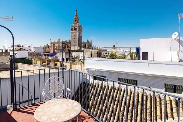 6 sovrum Radhus till salu i Santa Cruz, Sevilla stad - 790 000 € (Ref: 9669214)