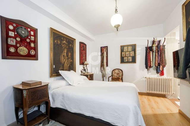 4 slaapkamer Flat te koop in Sevilla stad met garage - € 630.000 (Ref: 9669217)