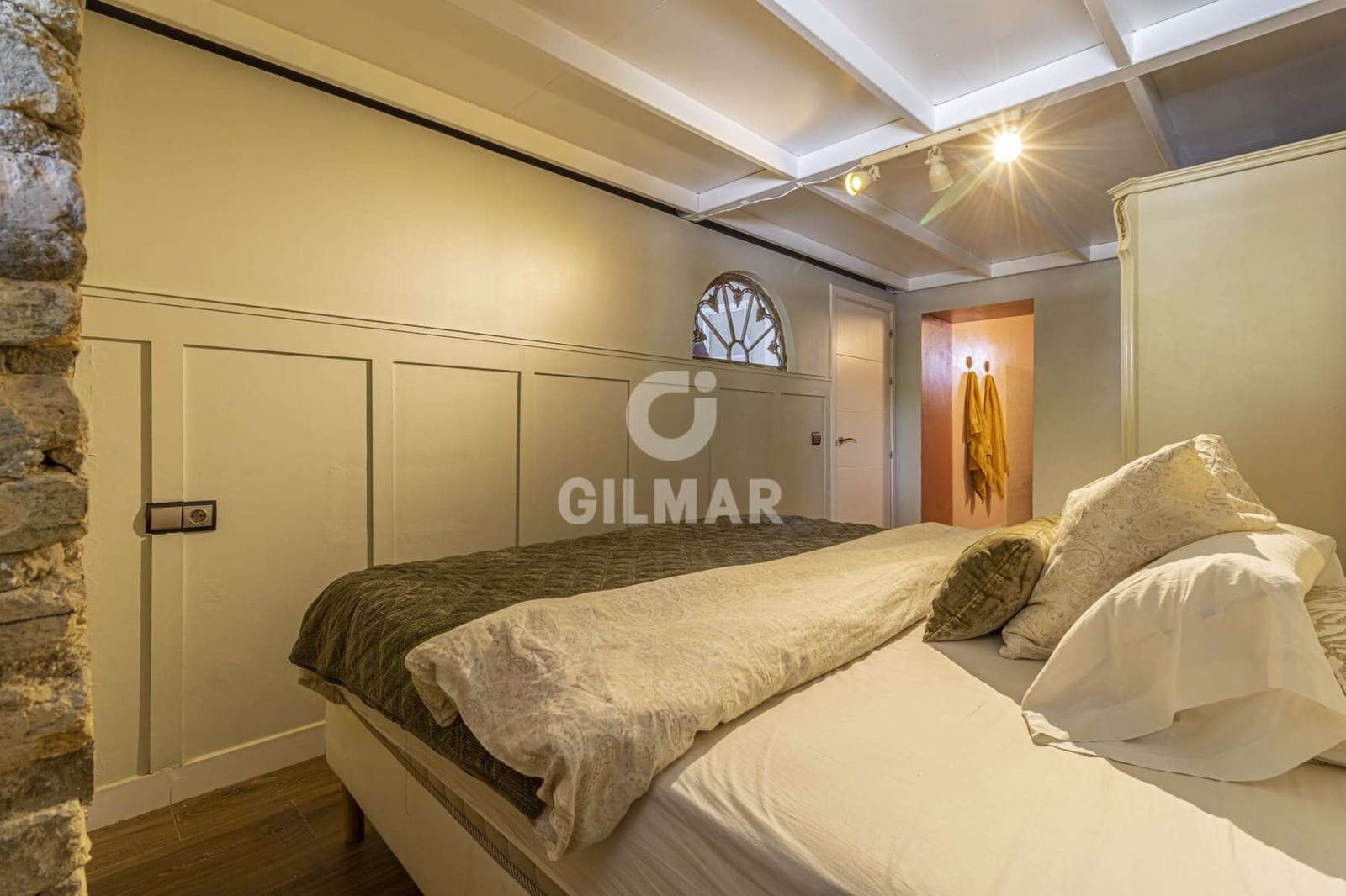 2 bedroom Flat for sale in Jerez de la Frontera with garage - € 335,000 (Ref: 9669219)