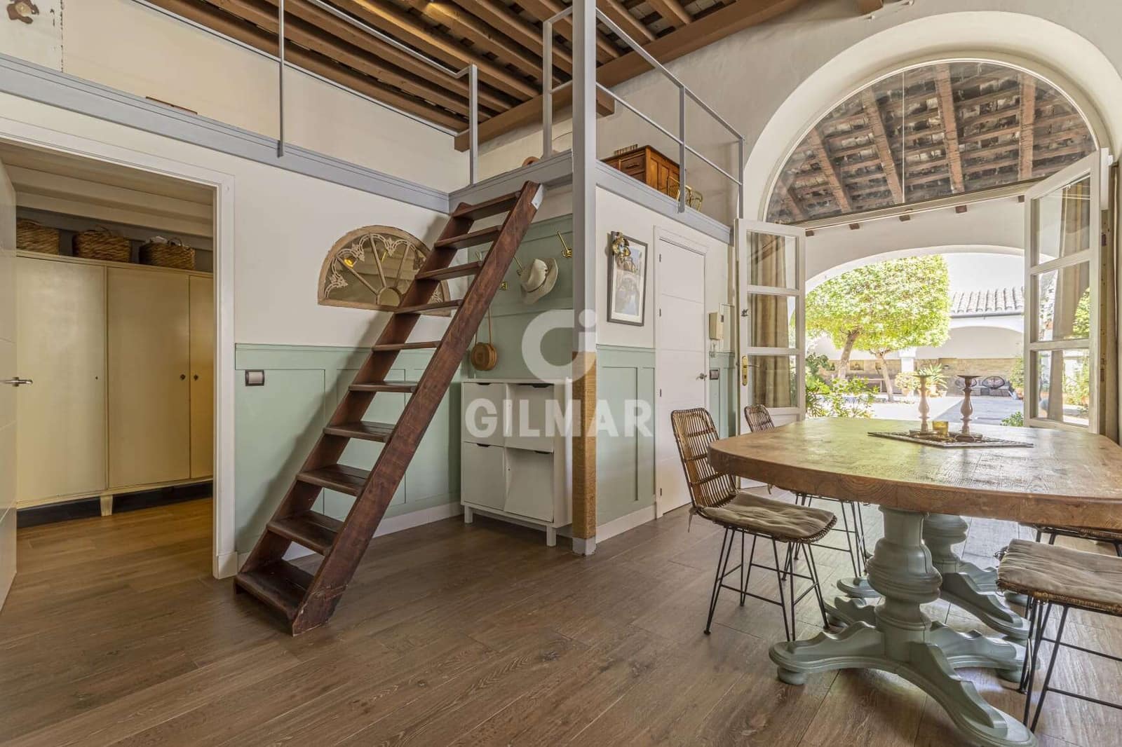 2 bedroom Flat for sale in Jerez de la Frontera with garage - € 335,000 (Ref: 9669219)