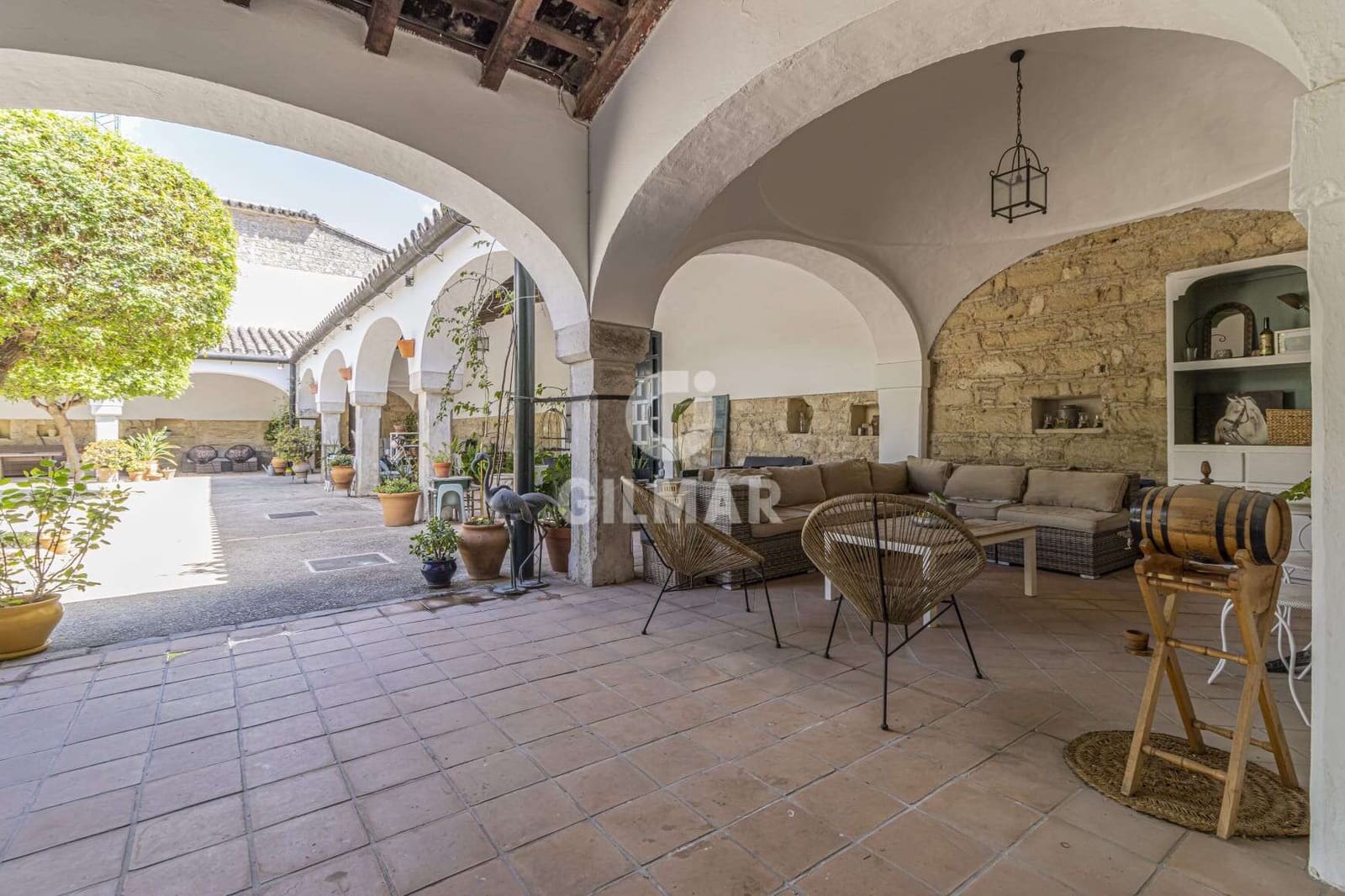 2 bedroom Flat for sale in Jerez de la Frontera with garage - € 335,000 (Ref: 9669219)