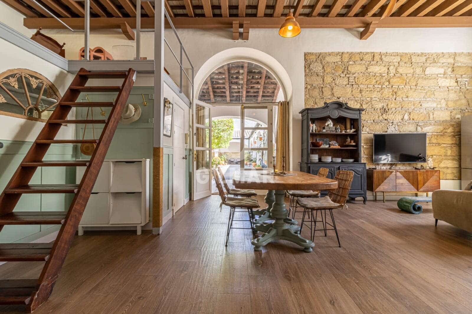 2 bedroom Flat for sale in Jerez de la Frontera with garage - € 335,000 (Ref: 9669219)