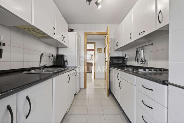 4 Zimmer Wohnung zu verkaufen in Huerta de Santa Teresa, Sevilla Stadt mit Garage - 498.000 € (Ref: 9669220)