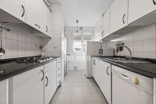 4 Zimmer Wohnung zu verkaufen in Huerta de Santa Teresa, Sevilla Stadt mit Garage - 498.000 € (Ref: 9669220)