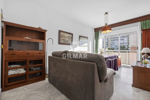 4 Zimmer Wohnung zu verkaufen in Huerta de Santa Teresa, Sevilla Stadt mit Garage - 498.000 € (Ref: 9669220)