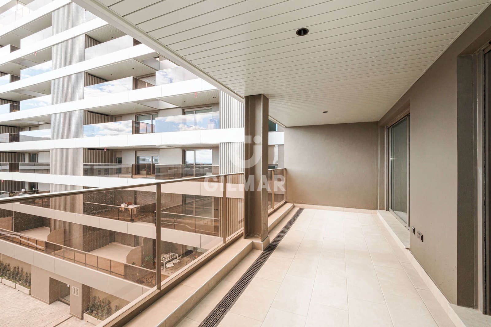 Piso de 4 habitaciones en Tomares en venta con piscina garaje - 415.000 € (Ref: 9669224)