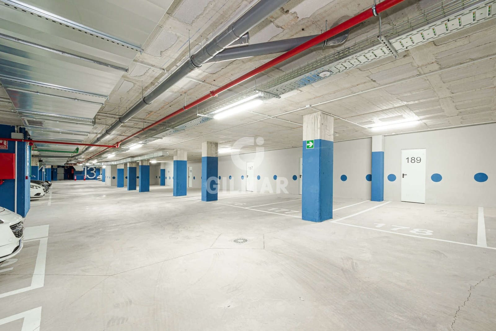 Piso de 4 habitaciones en Tomares en venta con piscina garaje - 415.000 € (Ref: 9669224)