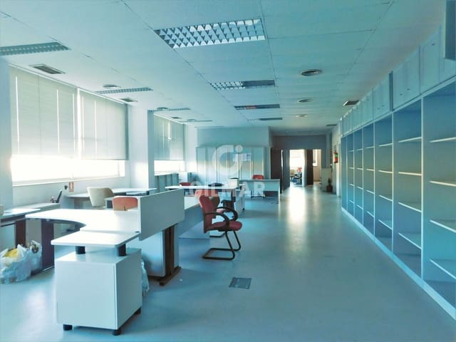Büro zu verkaufen in Valverde, Madrid Stadt mit Garage - 245.000 € (Ref: 9669228)