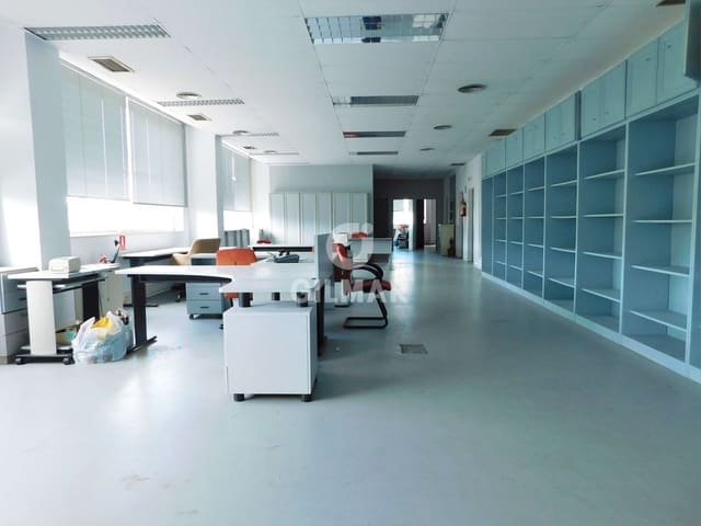 Büro zu verkaufen in Valverde, Madrid Stadt mit Garage - 245.000 € (Ref: 9669228)