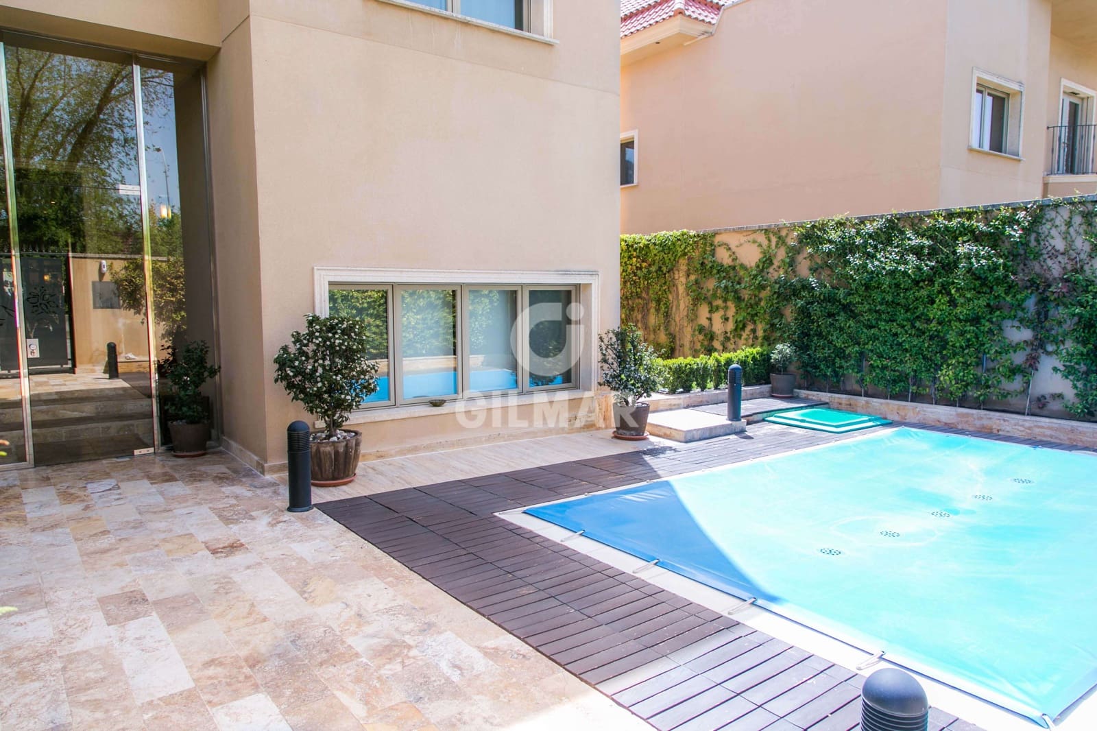 6 Zimmer Doppelhaus zu verkaufen in Madrid Stadt mit Pool Garage - 2.550.000 € (Ref: 9669235)