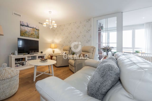 4 makuuhuone Asunto myytävänä paikassa La Paz, Madrid kaupunki mukana uima-altaan 
autotalli - 875 000 € (Ref: 9669238)