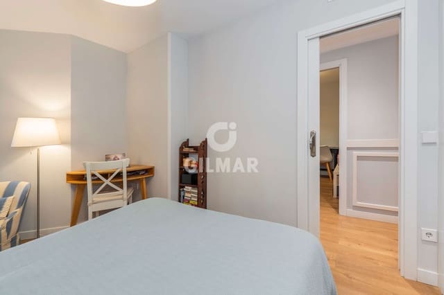 4 makuuhuone Asunto myytävänä paikassa La Paz, Madrid kaupunki mukana uima-altaan 
autotalli - 875 000 € (Ref: 9669238)