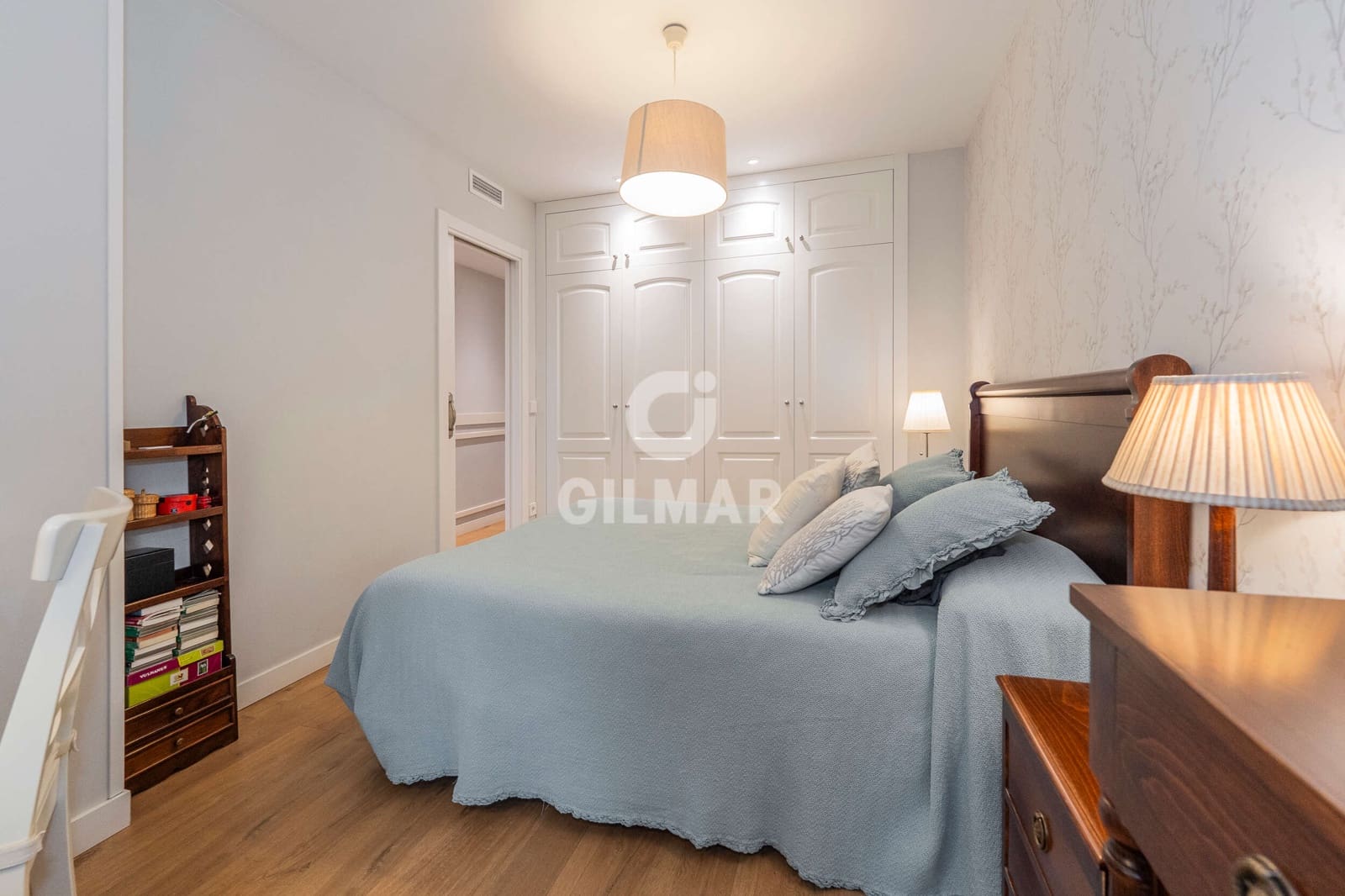 4 makuuhuone Asunto myytävänä paikassa Madrid kaupunki mukana uima-altaan 
autotalli - 875 000 € (Ref: 9669238)